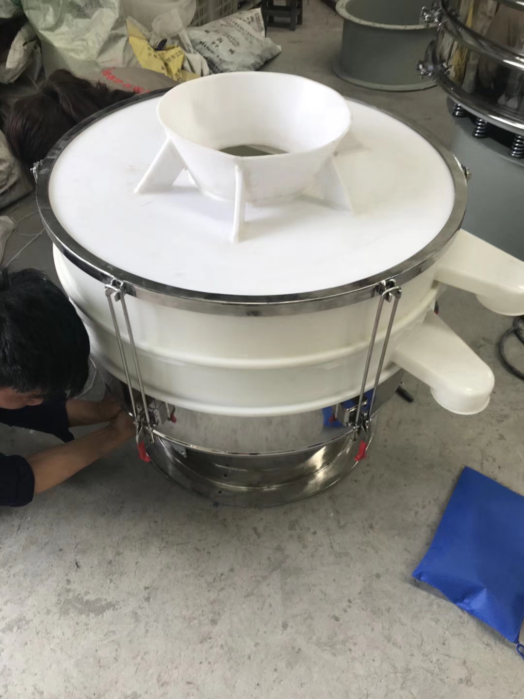 食品级麻豆AV一区二区那里生产食盐、白砂糖筛选机